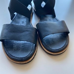 Sorely Black Ella Sandals Size 9
